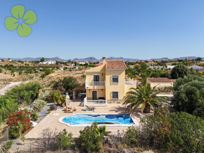 Image No.1-3 Bed Villa for sale
