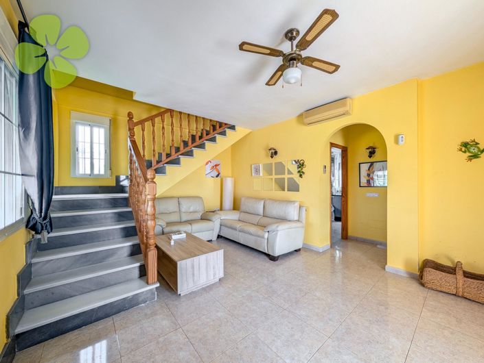 Image No.2-3 Bed Villa for sale