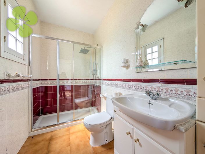 Image No.12-5 Bed Villa for sale