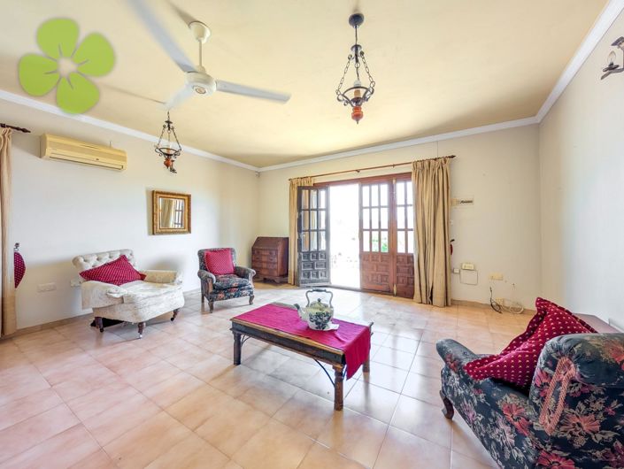 Image No.5-5 Bed Villa for sale