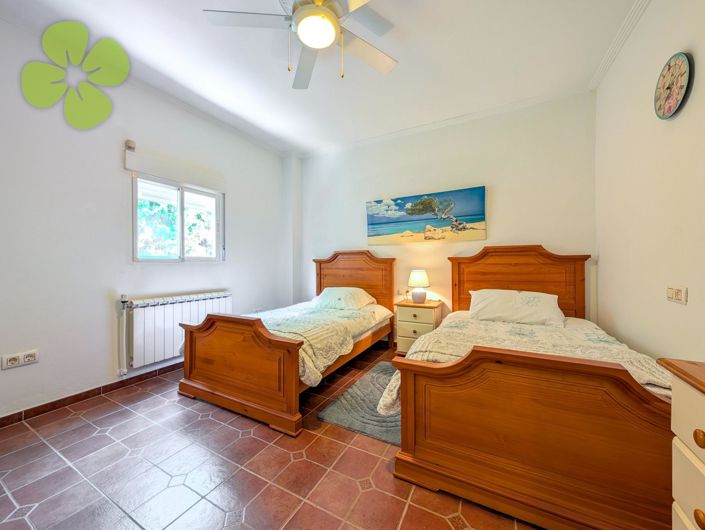 Image No.17-3 Bed Villa for sale