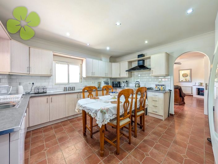 Image No.7-3 Bed Villa for sale