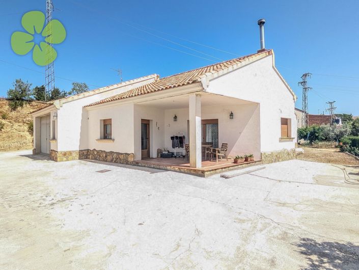 Image No.1-4 Bed Villa for sale