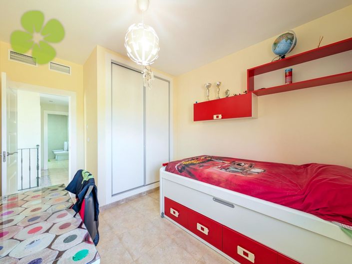 Image No.17-4 Bed Villa for sale