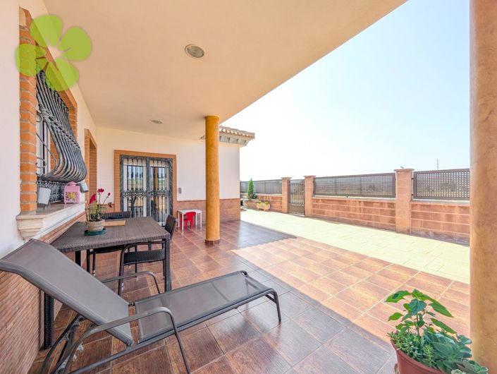 Image No.4-4 Bed Villa for sale