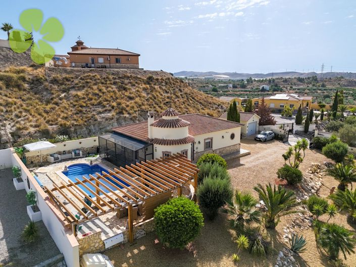 Image No.2-3 Bed Villa for sale