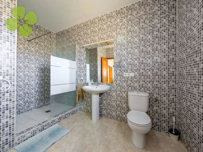 Image No.12-3 Bed Villa for sale