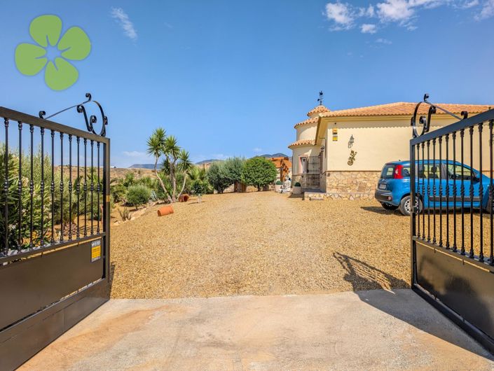 Image No.4-3 Bed Villa for sale