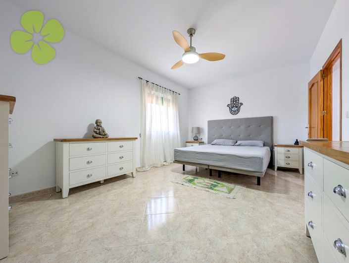 Image No.10-3 Bed Villa for sale