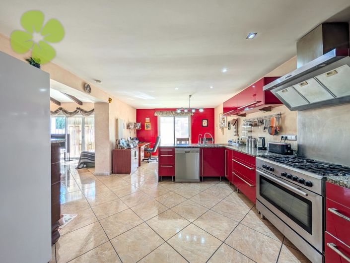 Image No.9-4 Bed Villa for sale