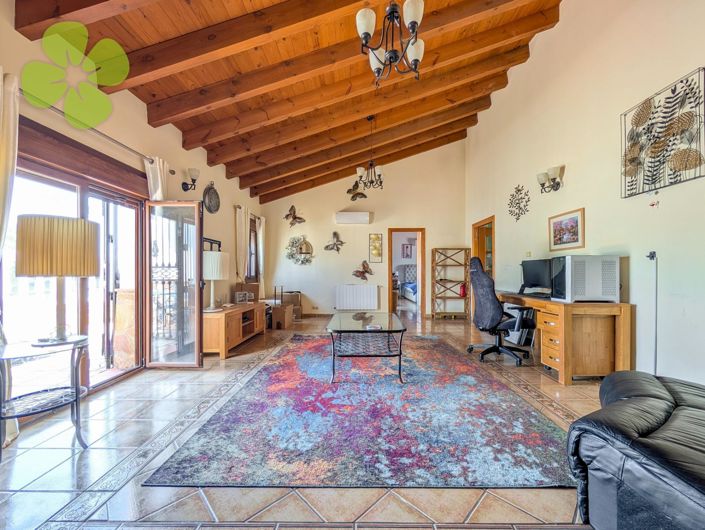 Image No.4-4 Bed Villa for sale