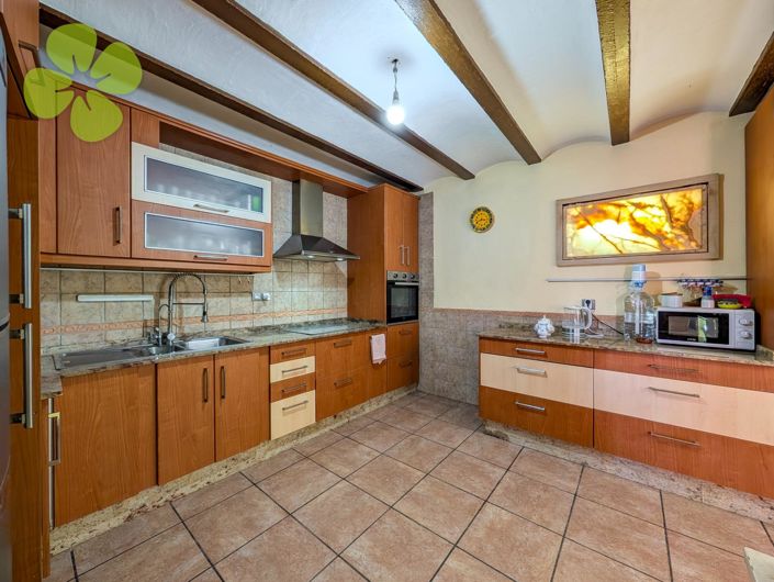 Image No.17-5 Bed Village House for sale