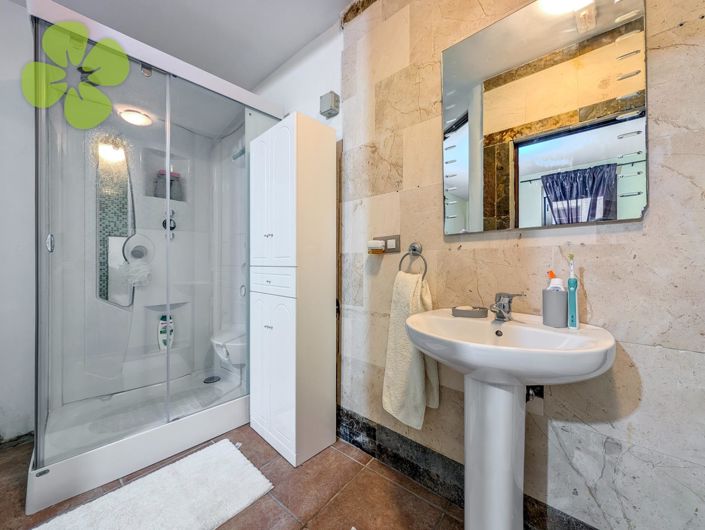 Image No.7-5 Bed Village House for sale