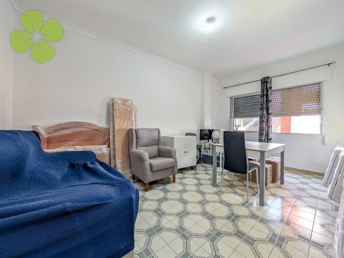 Image No.1-2 Bed Flat for sale