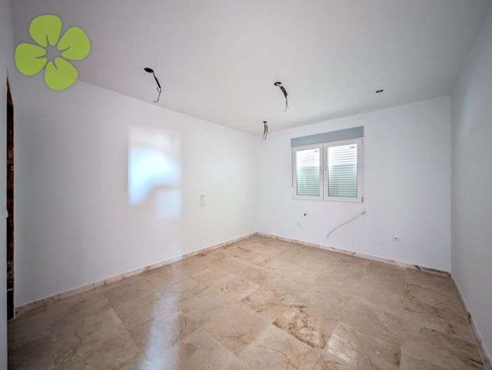 Image No.16-4 Bed Villa for sale