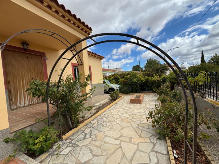 Image No.2-Villa de 3 chambres à vendre à Chirivel