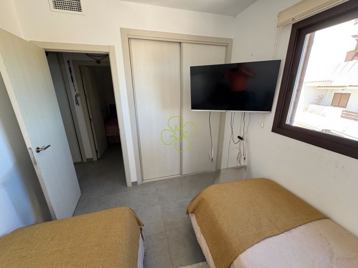 Image No.13-3 Bed Flat for sale