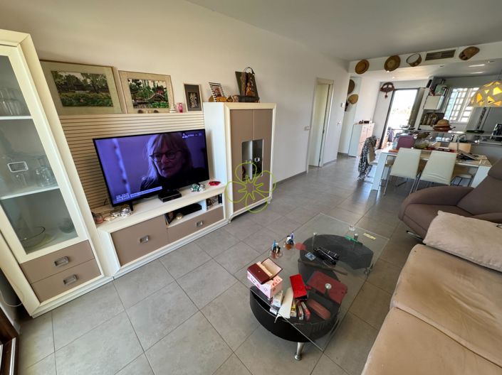 Image No.17-3 Bed Flat for sale