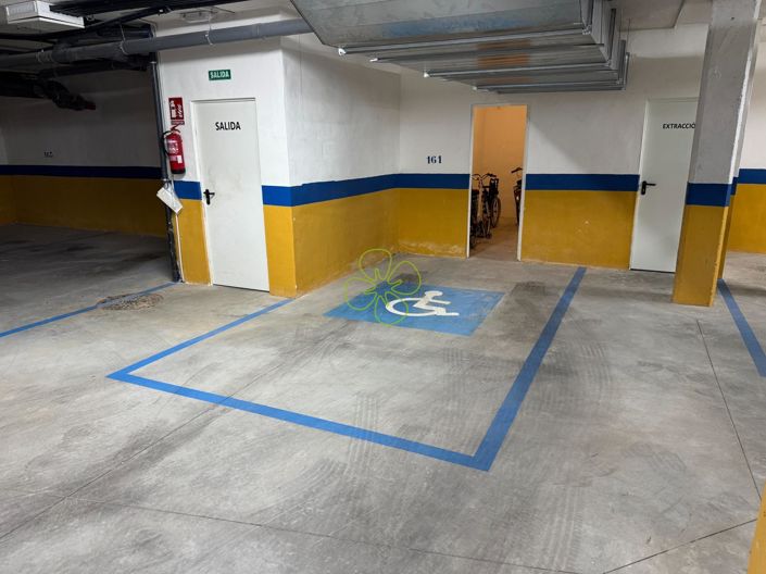 Image No.24-3 Bed Flat for sale