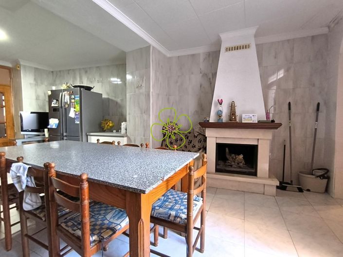 Image No.12-7 Bed Village House for sale