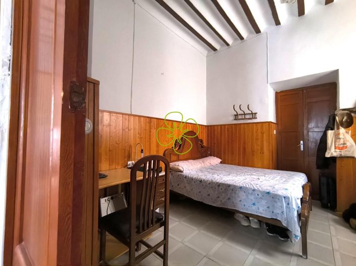 Image No.20-7 Bed Village House for sale