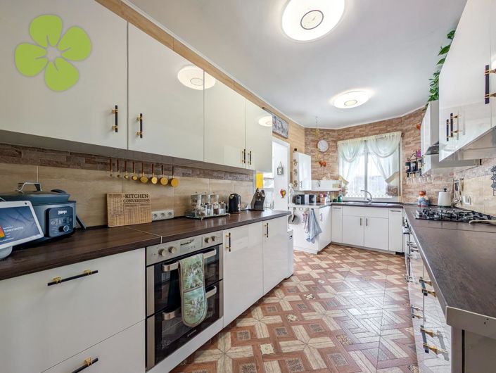 Image No.9-3 Bed Villa for sale