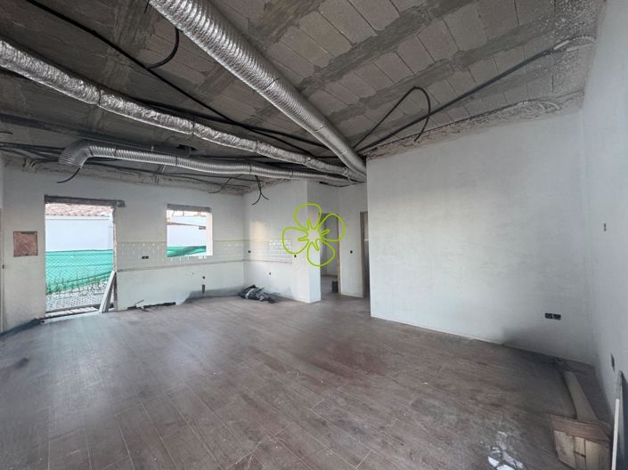 Image No.9-3 Bed Villa for sale