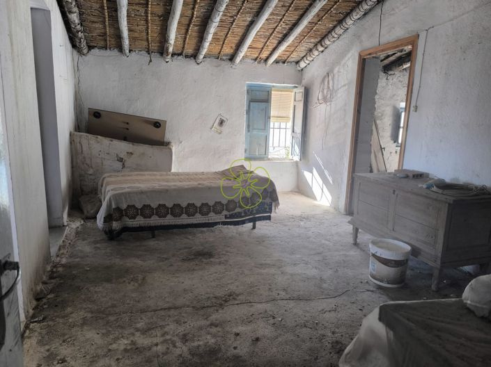 Image No.17-4 Bed Village House for sale