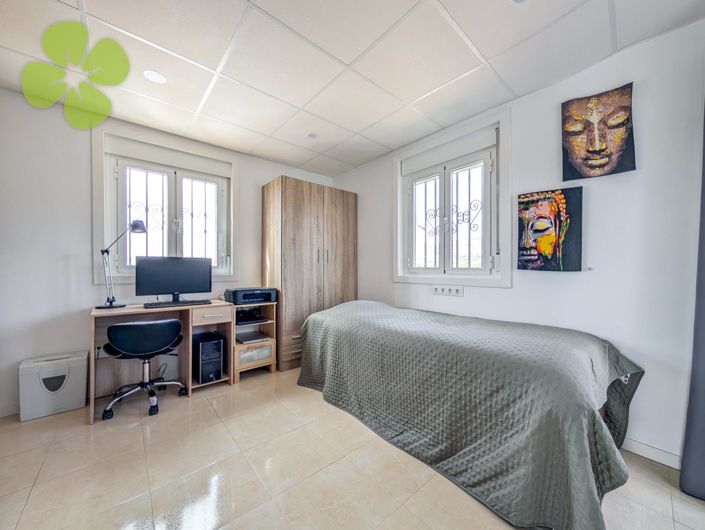 Image No.11-5 Bed Villa for sale