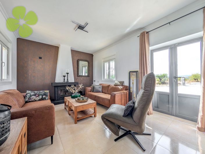 Image No.3-5 Bed Villa for sale