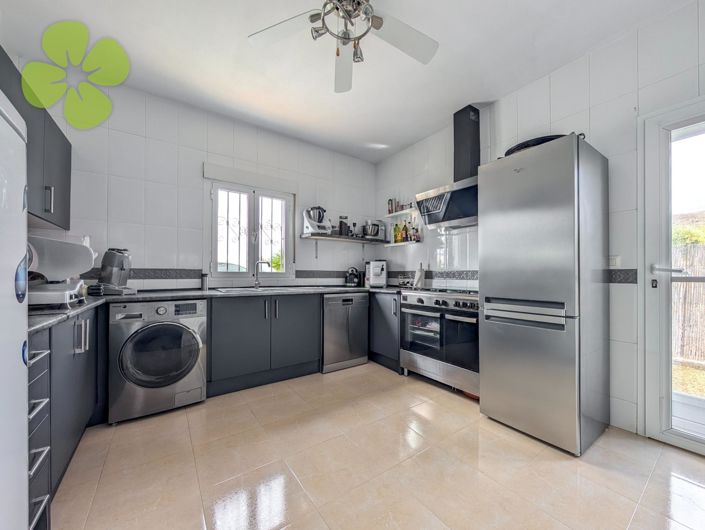 Image No.6-5 Bed Villa for sale