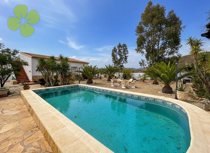 Image No.15-3 Bed Villa for sale