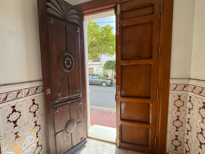 Image No.2-6 Bed Village House for sale