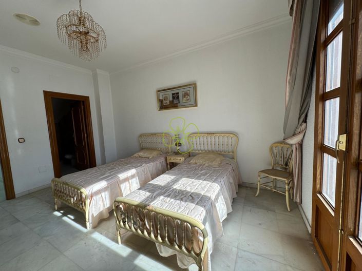 Image No.21-6 Bed Village House for sale