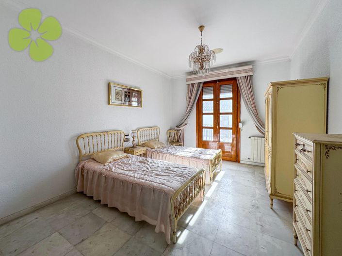 Image No.22-Maison de village de 6 chambres à vendre à Cantoria