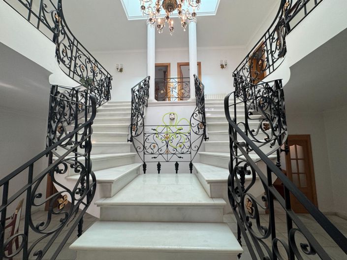 Image No.6-6 Bed Village House for sale