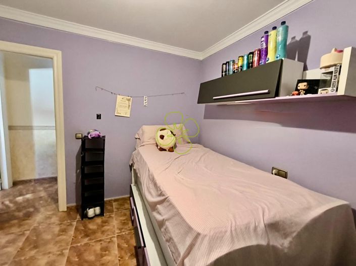 Image No.11-3 Bed Flat for sale