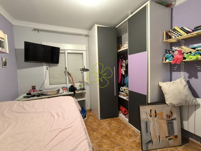 Image No.12-3 Bed Flat for sale