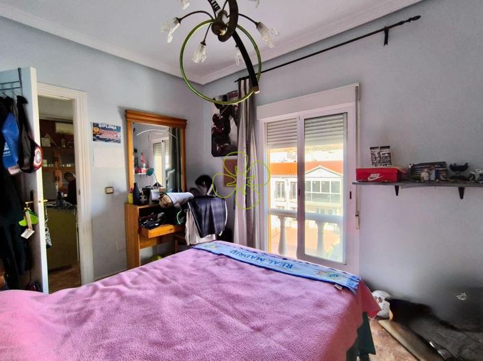 Image No.19-3 Bed Flat for sale