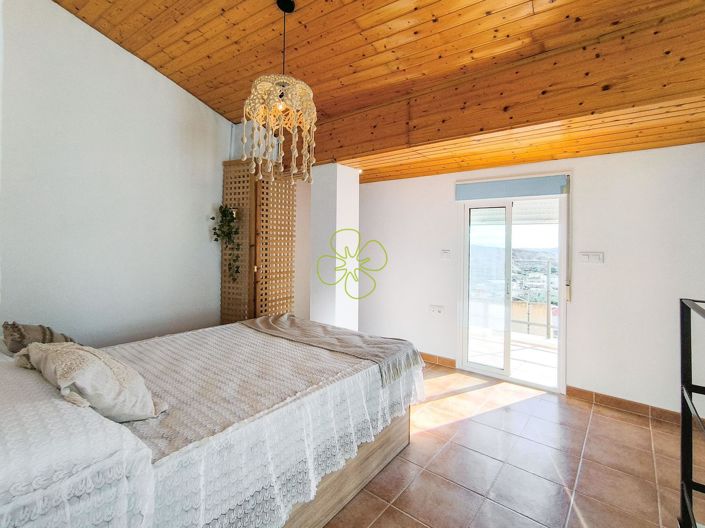 Image No.13-2 Bed Village House for sale