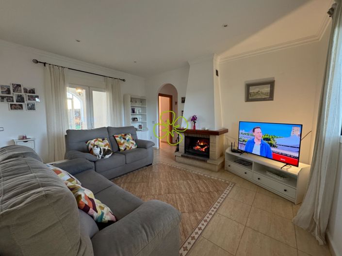 Image No.10-3 Bed Villa for sale