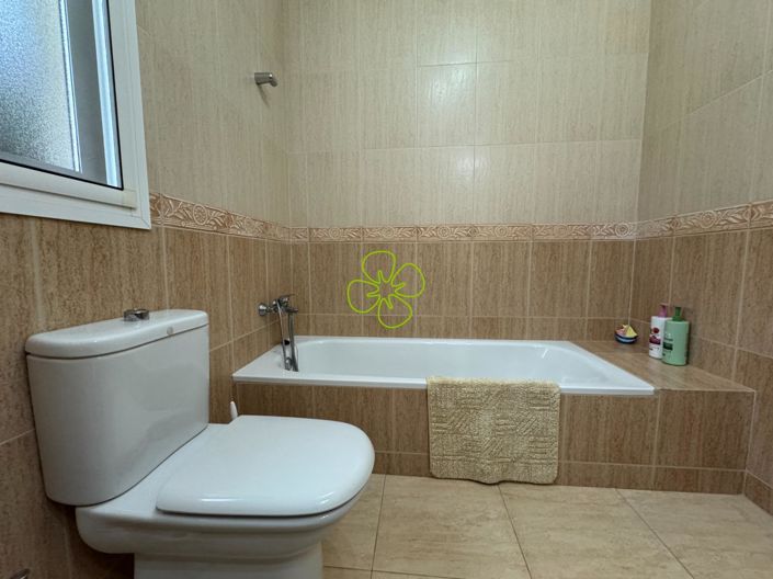 Image No.25-3 Bed Villa for sale