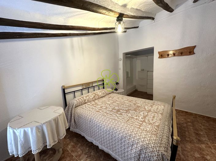 Image No.13-4 Bed Village House for sale