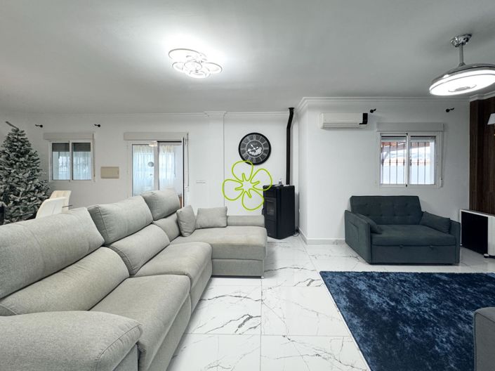 Image No.10-4 Bed Villa for sale