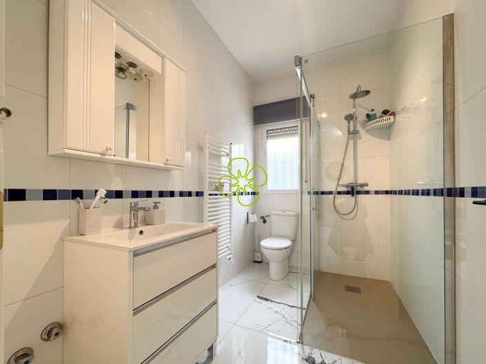 Image No.22-4 Bed Villa for sale