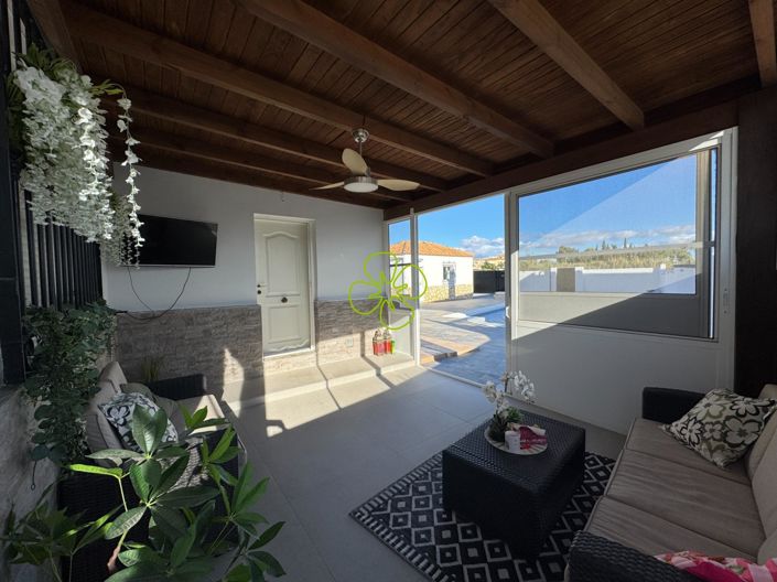 Image No.3-4 Bed Villa for sale