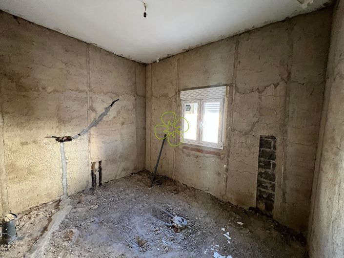 Image No.10-4 Bed Village House for sale