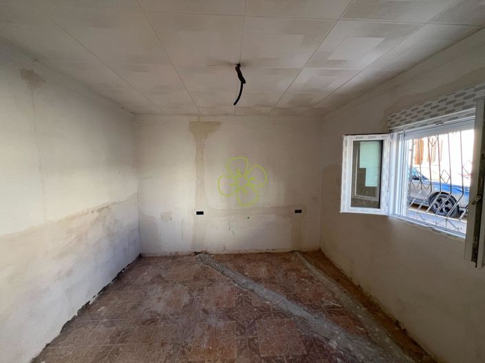 Image No.5-4 Bed Village House for sale