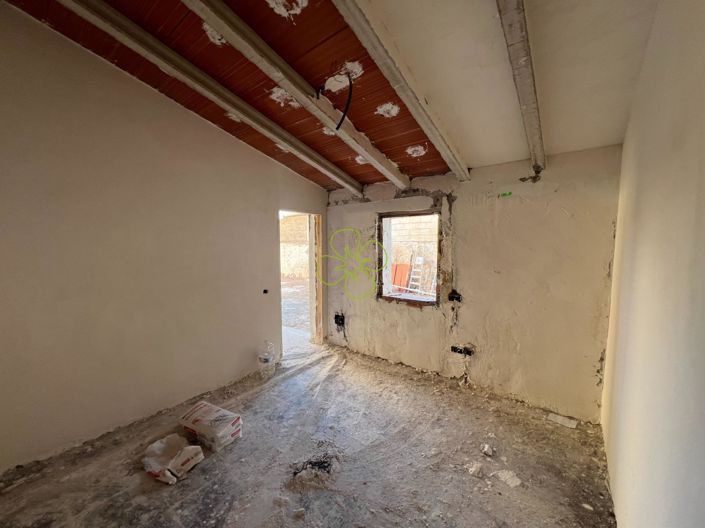 Image No.8-4 Bed Village House for sale