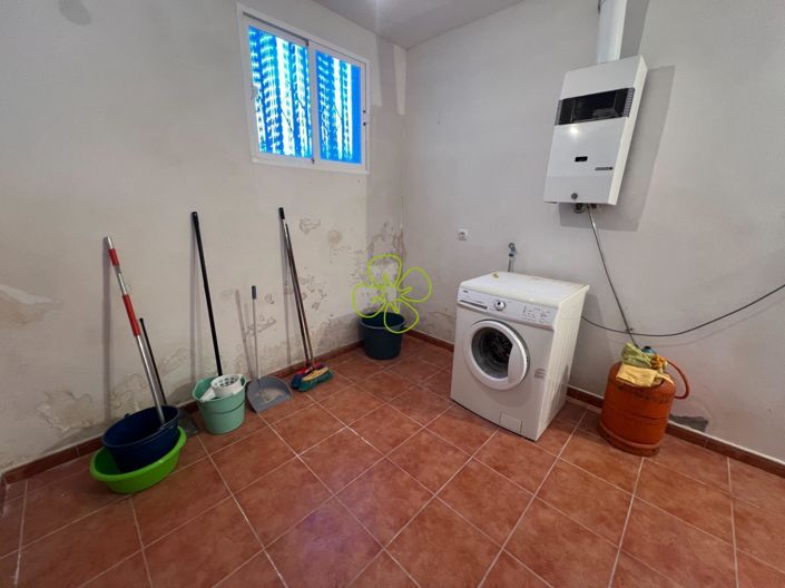 Image No.18-4 Bed Village House for sale